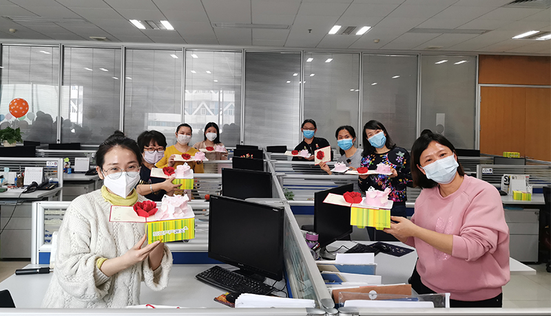 >助力女神上“頭條”！